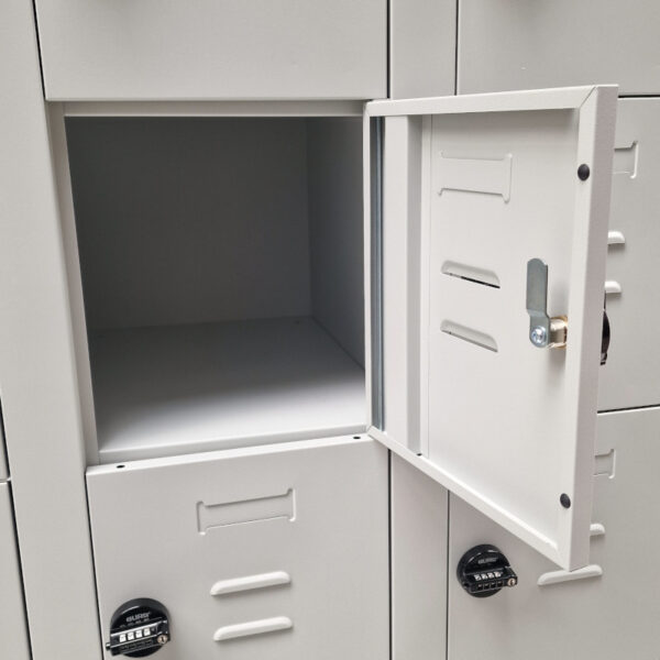bvn lockerkast 15 deurs close up